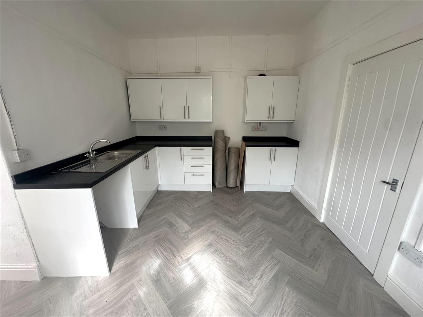 Delabeche Street, Llanelli, SA15 1AT